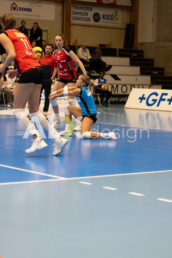 Volleyball I Frauen I Saison 2025-2026 I CEV Volleyball Challenge Cup 2026 | Women I 16th Finals I VC Kanti Schaffhausen - TJ Ostrava I 03.12.2025 | VC Kanti Schaffhausen - 2 Kimi Schnegg (CH) – Libera - Realisiert mit Pictrs.com