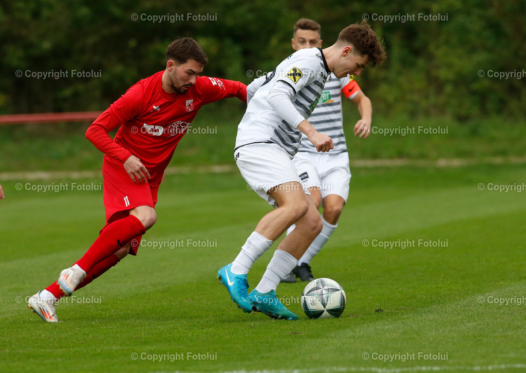 A_LUI_051024_05 | SPORT,FUSSBALL,LL .OST ASKOE OEDT 1B-UFC EFERDING 05.10.2024 IM BILD:FLORIAN AIGNER  (OEDT 1B) UND FELIX KNOGLER (EFERDING) FOTO:FOTOLUI