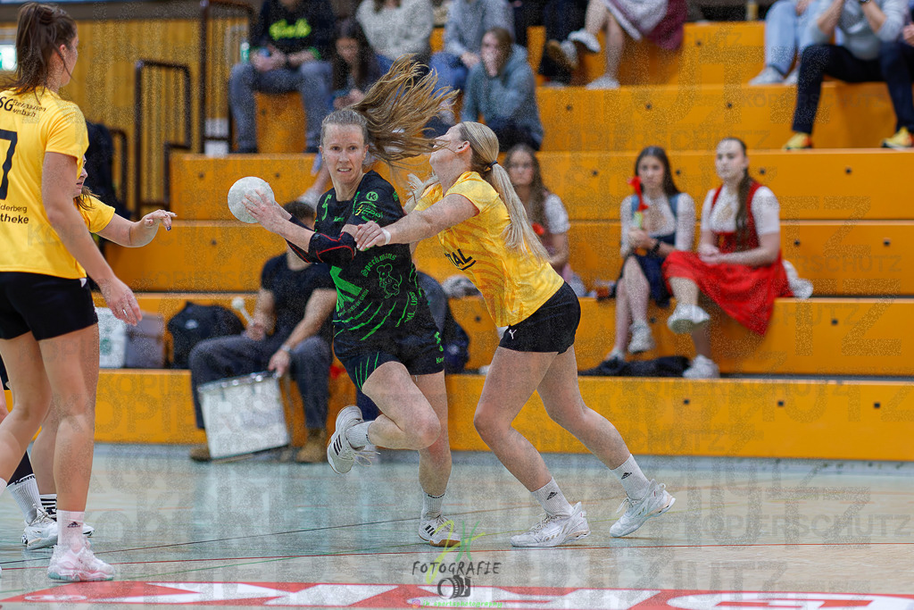 Frauen Oberliga Mitte (HHV); HSG Kleenheim/Langgöns II - HSG Eibelshausen/Ewersbach | Frauen Oberliga Mitte (HHV); HSG Kleenheim/Langgöns II - HSG Eibelshausen/Ewersbach am 01.11.2025 in Oberkleen (Weidig-Halle)Photo © 2025 - Jörg Heinrich - Realisiert mit Pictrs.com