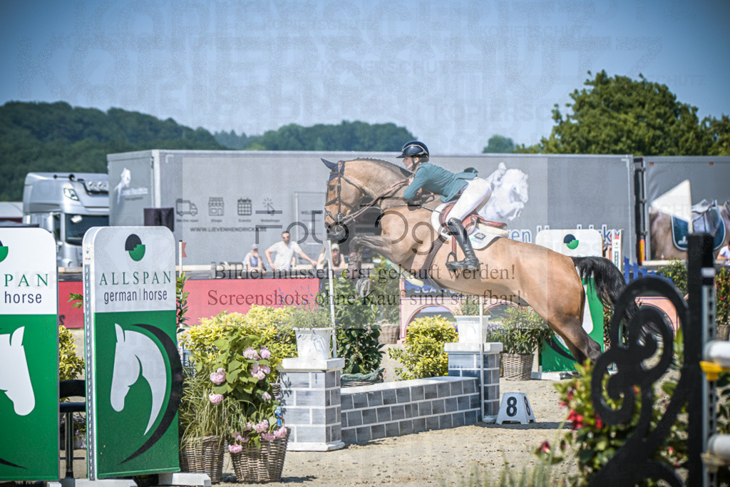 DOS_6802 | Entdecke hochwertige Reitturnierfotos von Foto Oger. Professionell, emotional und authentisch – jetzt Lieblingsmomente im Shop bestellen.Deutschlandweite Turnierfotografie. - Realisiert mit Pictrs.com