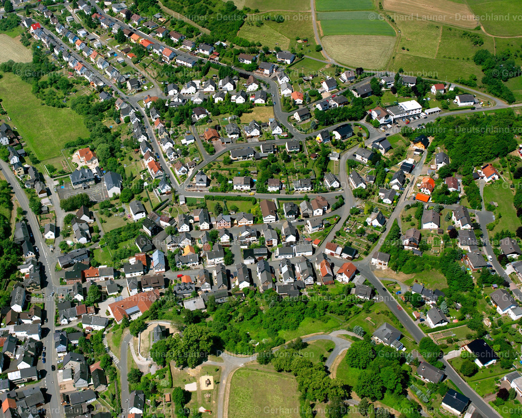 2610529 | EIBACH 09.06.2006 Wohngebiet einer Einfamilienhaus- Siedlung  in Eibach im Bundesland Hessen, Deutschland // Single-family residential area of settlement  in Eibach in the state Hesse, Germany Foto: Gerhard Launer