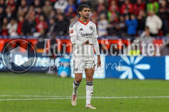 Bayer 04 Leverkusen vs Eintracht Frankfurt - Bundesliga  | Leverkusen, Deutschland, 12.09.25:   Mahmoud Dahoud (Eintracht Frankfurt) gestikuliert, Gestik waehrend des Spiels der Bundesliga zwischen  Bayer 04 Leverkusen vs Eintracht Frankfurt in der BayArena(Foto von Brauer-Fotoagentur / Adrian Schlueter)