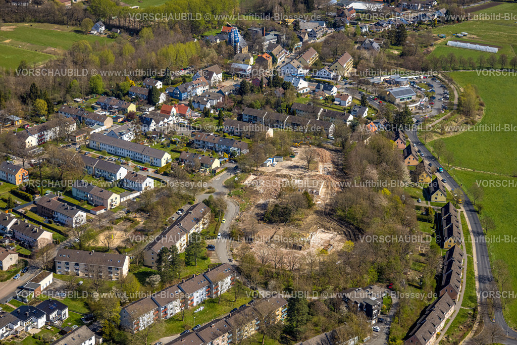 Herdecke220401689 | Luftbild, Abriss und Baustelle für neues Wohnquartier an der ehemaligen Grundschule und der ehemaligen Albert-Schweitzer Schule, Sanierung des Kirchturms der Dorfkirche Kirchende, Westende, Herdecke, Ruhrgebiet, Nordrhein-Westfalen, Deutschland