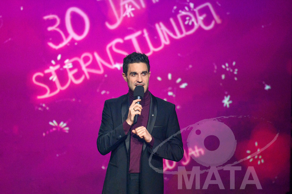 _DWA1372 | Dominik Glöbl bei '30 Jahre Sternstunden-Gala 2023' in der Frankenhalle. Nürnberg, 15.12.2023 - Realisiert mit Pictrs.com