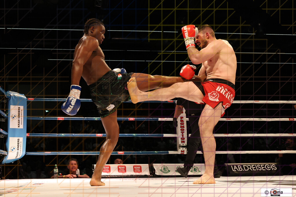 Akingbade vs Braun 25.04.2026 tomafocus Tb00115 | professionelle Sport- und Eventfotografie von Tomafocus – dynamische Bilder, emotionale Momente und hochwertige Aufnahmen für jeden Anlass. - Realisiert mit Pictrs.com