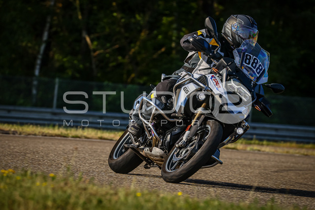0888-260530DCB-009_888 | Deine Full-Service-Agentur für ✔️Videoproduktionen und ✔️Motorsportfotografie Jetzt Angebot anfragen!