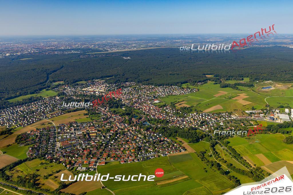 Das Luftbild zeigt :  Heroldsberg - Die Luftaufnahme wurde 2024 vom UL-Flugzeug aus erstellt ( keine Drohne ) - Hochauflösende Luftaufnahme - Für grossformatige Ausdrucke geeignet. Die Geschenkidee !Mit Lizenz und Bildrechte bestellbar