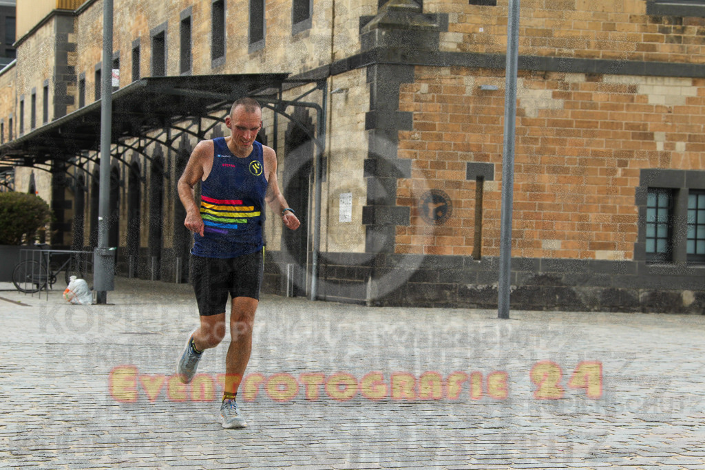 250920_1529_EV4_8934 | Sportfotografie im Rhein-Sieg Kreis, Köln, Bonn, NRW, Rheinland Pfalz, Hessen, etc. Unser Tätigkeitsfeld umfasst den Laufsport vom Volkslauf über den Marathon, Duathlon, Triathon bis zum Ultralauf wie Kölnpfad Ultra oder Schindertrail.