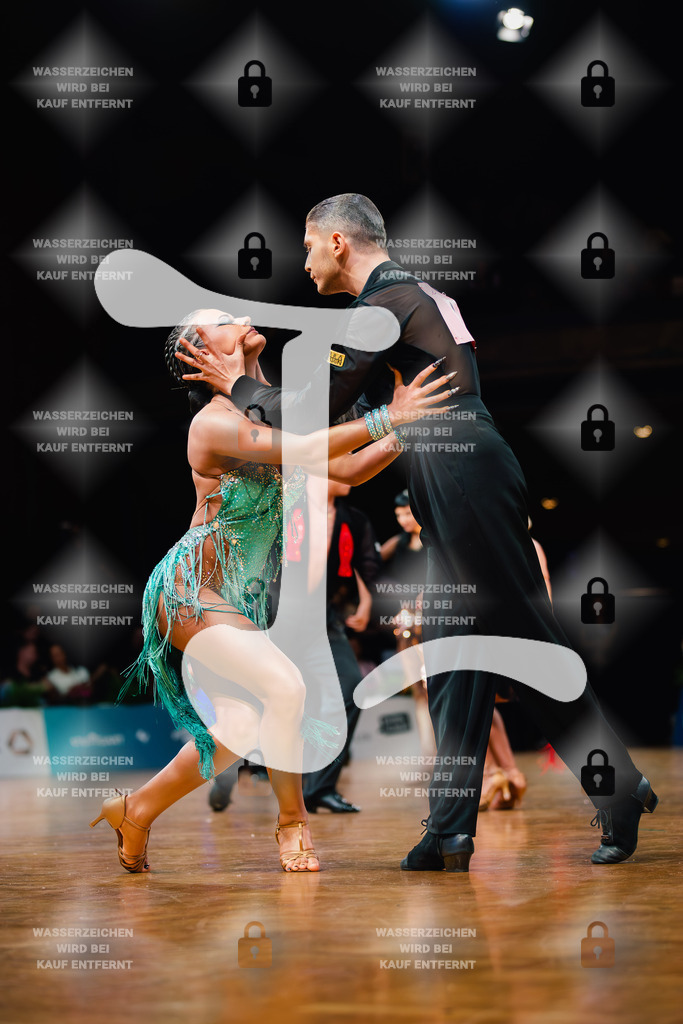 GOC 2025 - WDSF GrandSlam Latin 98th-99th (4) Arca Gurpinar _ Darta Kemlere (Latvia)-2025-08-23-1295 | Webshop for digital downloads and prints of dance sport, event & show photographer Julian Link - Realisiert mit Pictrs.com