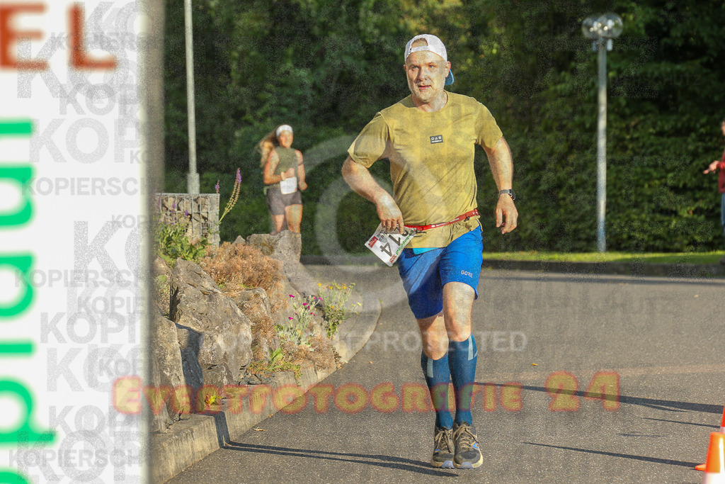 250801_1922_EX1_7739 | Sportfotografie im Rhein-Sieg Kreis, Köln, Bonn, NRW, Rheinland Pfalz, Hessen, etc. Unser Tätigkeitsfeld umfasst den Laufsport vom Volkslauf über den Marathon, Duathlon, Triathon bis zum Ultralauf wie Kölnpfad Ultra oder Schindertrail.