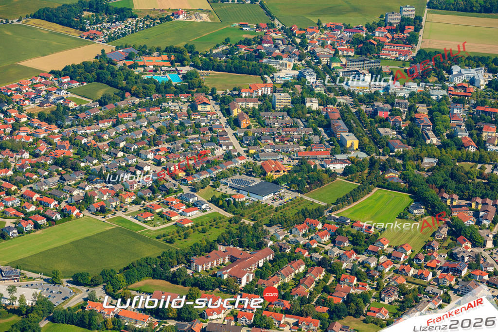 Luftaufnahme von  Bad Füssing - Die Luftaufnahme wurde 2025 vom UL-Flugzeug heraus erstellt ( keine Drohne ) - Hochauflösende Luftaufnahme - für professionelle Ausdrucke geeignet. Die Geschenkidee !Mit Lizenz und Bildrechte bestellbar
