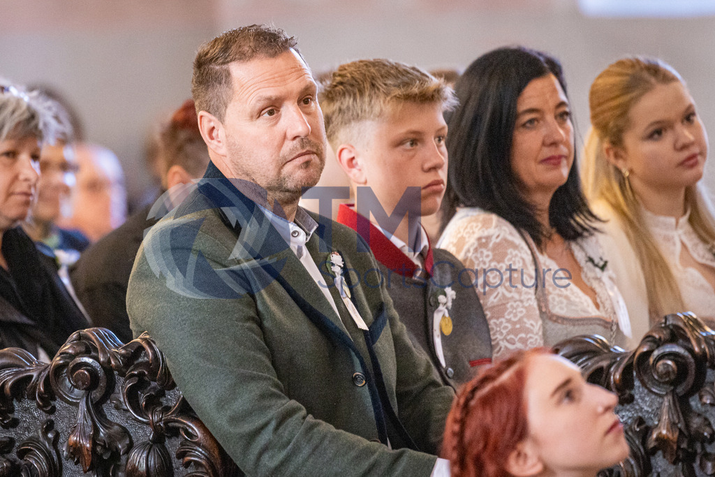 RR5M4667 | Firmung Klagenfurt-Dom 19.05.2024 8 Uhr