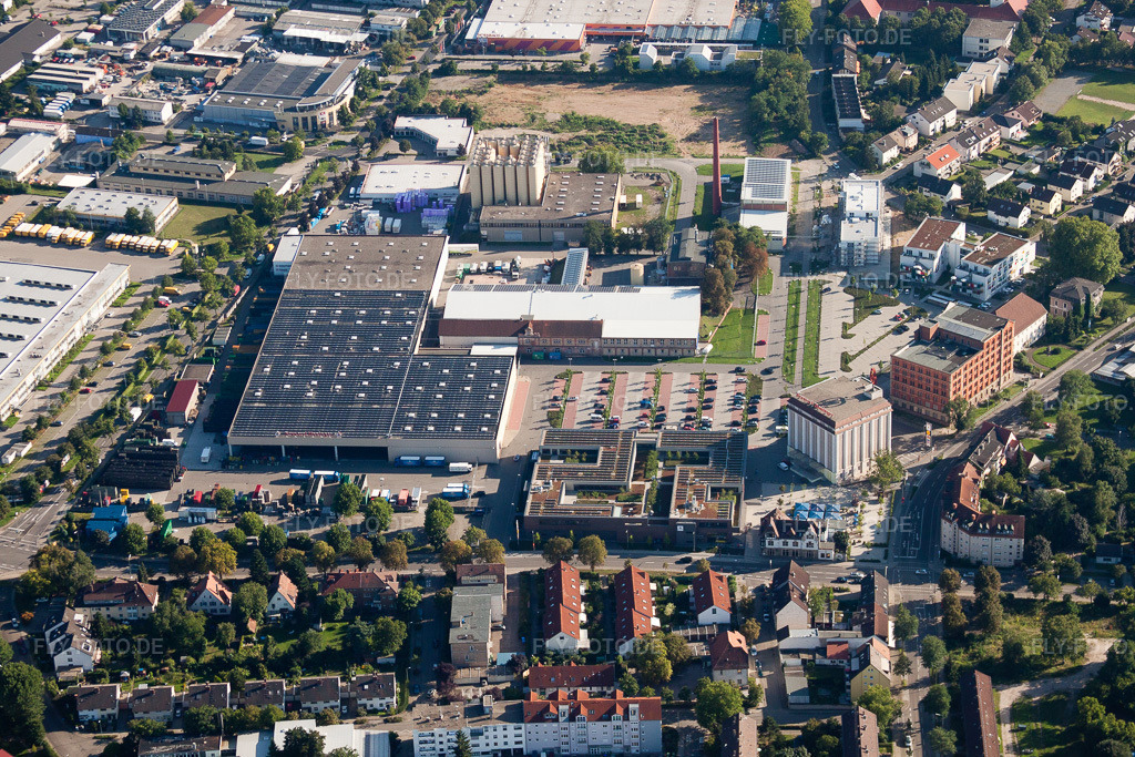 Luftbild: KA-Grünwinkel, Brauerei Moninger im Ortsteil Grünwinkel in Karlsruhe im Bundesland Baden-Württemberg in Deutschland. Foto: IMG_32244.jpg vom 21.08.2010 durch Werner Riehm/FLY-FOTO.de