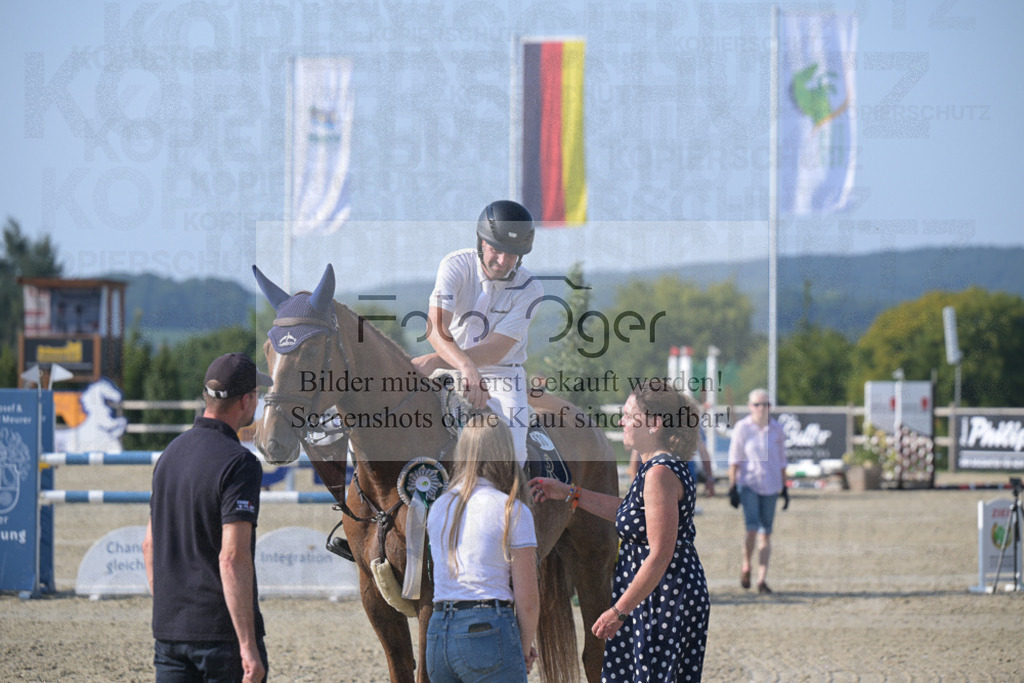 DOS_0044 | Entdecke hochwertige Reitturnierfotos von Foto Oger. Professionell, emotional und authentisch – jetzt Lieblingsmomente im Shop bestellen.Deutschlandweite Turnierfotografie. - Realisiert mit Pictrs.com