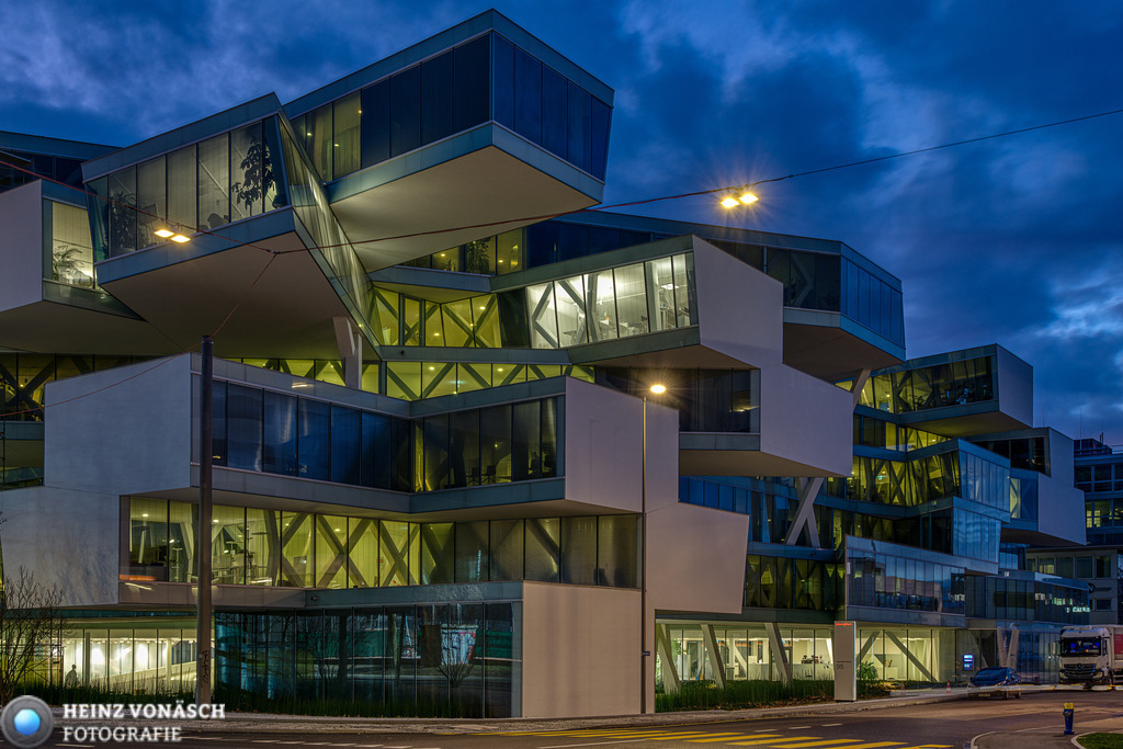 Alte_Architektur_0062 | Alle Bilder von Heinz Vonäsch Fotografie können alle zu günstigen Preisen gekauft werden! Download der Bilder, Ausdrucke, Postkarten, Tassen T-Shirts, Kalender, Alu- Dibond usw. - Realisiert mit Pictrs.com