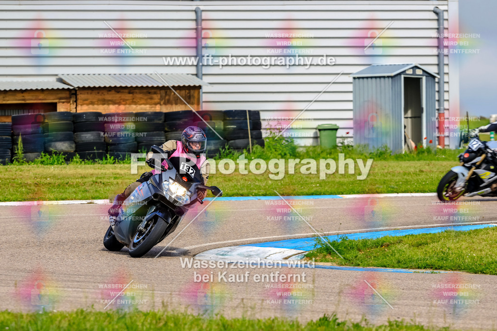 MotoTeam-8455 | Hier findet Ihr Bilder von Touristenfahrten auf der Nürburgring Nordschleife oder von anderen Veranstaltungen die ich besucht habe. Viel Spass beim Durch Schauen 