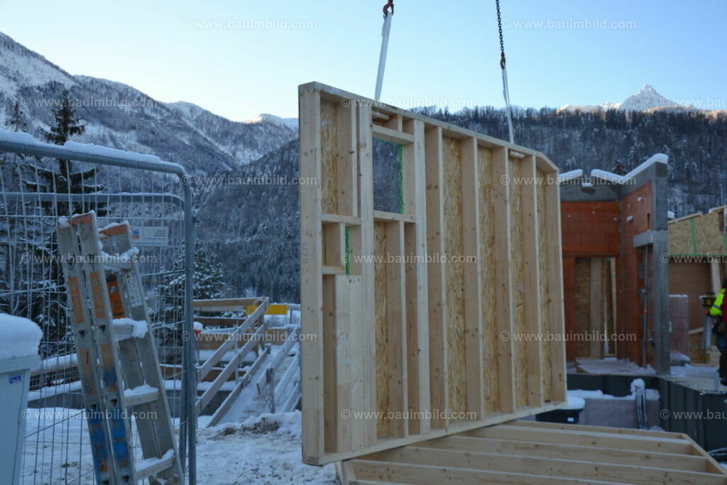 bib-lg09-holzbau-0012 | Nach LV-Leistungsgruppen sortierte Detailfotos über den Bau eines Hauses. Alle Hausbau-Bilder direkt vom Urheber und Autor der Website Haus-Selber-Bauen.com