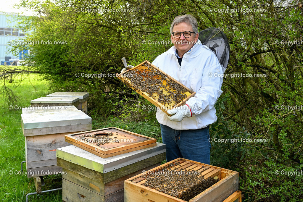 Heinz Wahlmüller (Imker)_ 07.04.2023-5 | 07.04.2023, Linz, AUT, Imker, Bienen, Bienenstock, Honig, im Bild Heinz Wahlmueller (Imker)