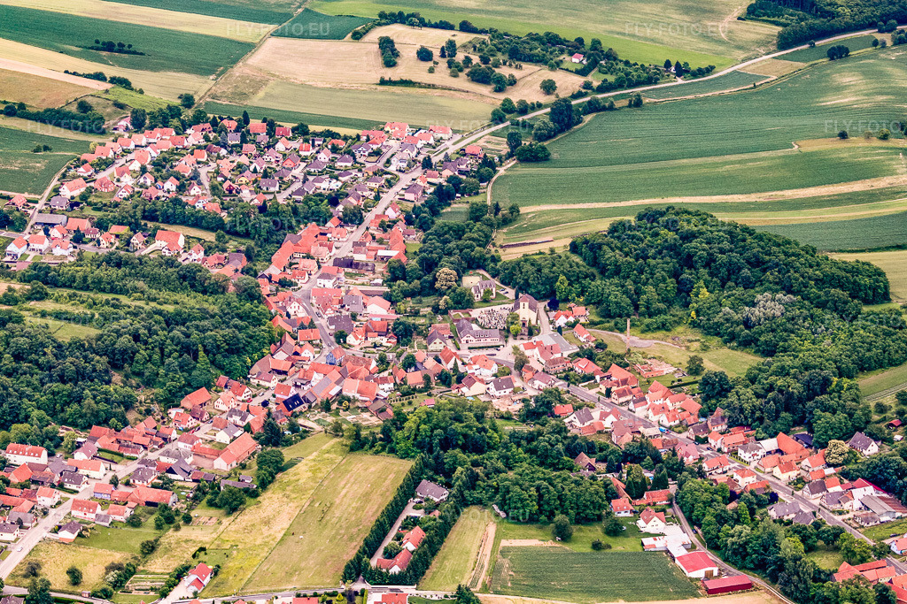 Vue aérienne: Vue de la ville depuis l'est à Neewiller-près-Lauterbourg dans le département Bas Rhin, France – .Photo: IMG_19050.jpg prise le 20/06/2009 par Werner Riehm/FLY-FOTO.eu – Résolution de l'original: 4752 x 3168 px