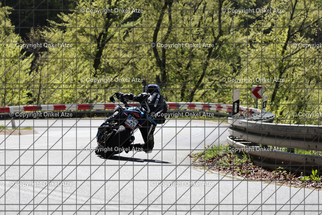 IMG_7405 | Fotograf am Kyffhäuser. Onkel Atze. Kyffhäuser Rennstrecke. Café36. Motorsportfotografie. - Realisiert mit Pictrs.com