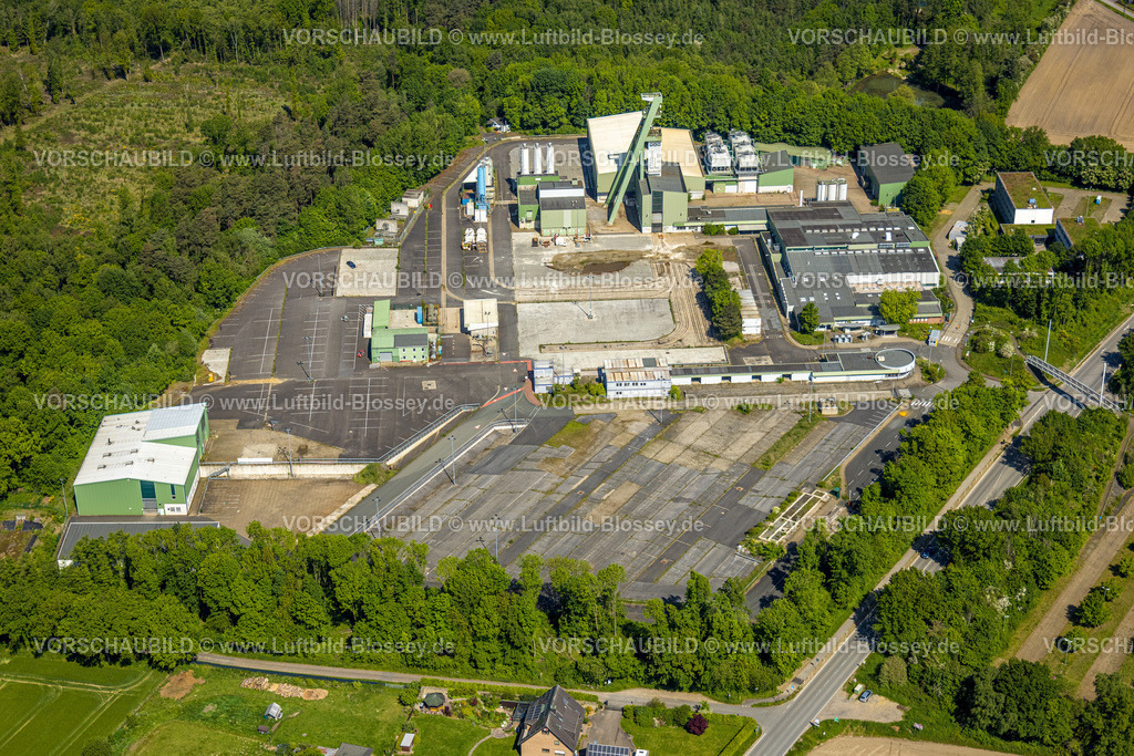 Bottrop230509930Kirchhellen | Luftbild, ehem. Bergwerk Propser V Schacht 10, Gebäude Alter Postweg, Kirchhellen-Nord-West, Bottrop, Ruhrgebiet, Nordrhein-Westfalen, Deutschland