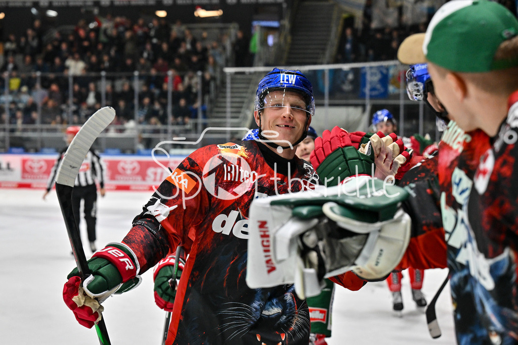 Augsburger Panther - Straubing Tigers | Jubel der Panther nach dem Treffer zum 2-0  durch Alexander OBLINGER (Augsburger Panther #50) / Torschuetze / Freude / Happy / Tor / DEL: Augsburger Panther - Straubing Tigers, Curt Frenzel Stadion am 29.11.2024