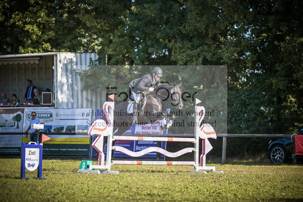 DOS_0178 | Entdecke hochwertige Reitturnierfotos von Foto Oger. Professionell, emotional und authentisch – jetzt Lieblingsmomente im Shop bestellen.Deutschlandweite Turnierfotografie. - Realisiert mit Pictrs.com