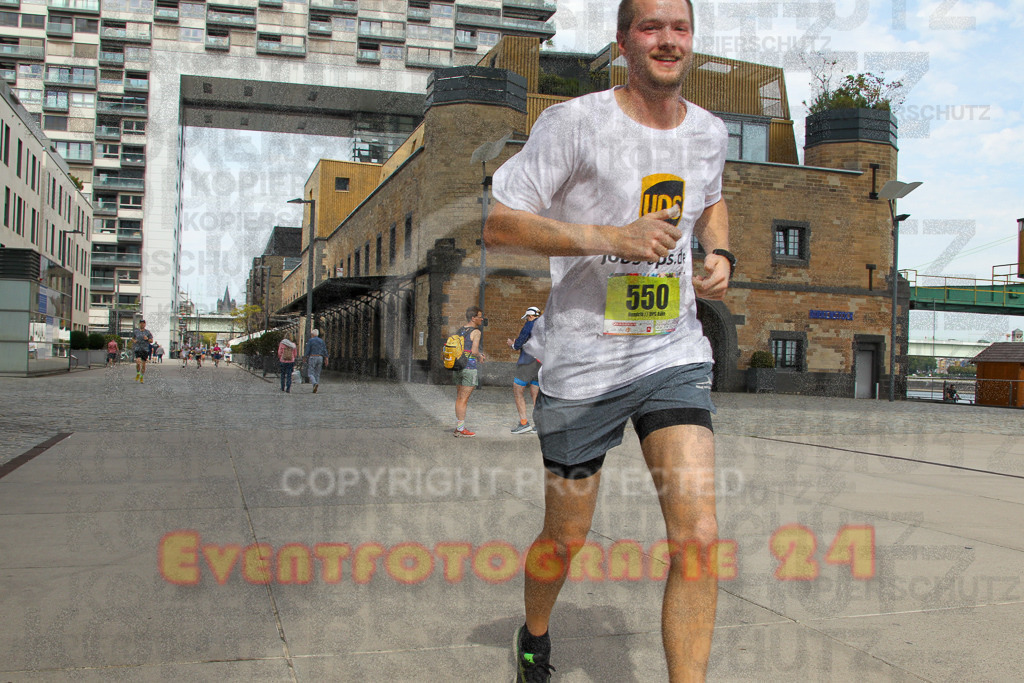 250920_1323_EV4_5392 | Sportfotografie im Rhein-Sieg Kreis, Köln, Bonn, NRW, Rheinland Pfalz, Hessen, etc. Unser Tätigkeitsfeld umfasst den Laufsport vom Volkslauf über den Marathon, Duathlon, Triathon bis zum Ultralauf wie Kölnpfad Ultra oder Schindertrail.