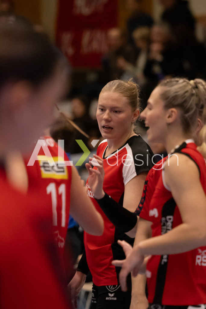 Volleyball I Frauen I Saison 2025-2026 I Volleyball NLA | Women I 1/4 Finals I VC Kanti Schaffhausen - BIWI Volleyball Franches-Montagnes I 21.02.2026 | 9 Jordan Lockwood (USA) (VC Kanti Schaffhausen) – Diagonal - Realisiert mit Pictrs.com