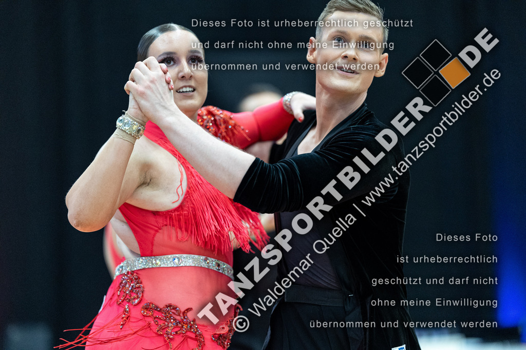 20240406-10965 | Hier finden Sie Tanz Bilder vom Latein und Standard Formationen tanzen. Sportbilder vom Tanzsport. Schöne Fotos und von Weltmeisterschaft, Europameisterschaft, Bundesliga, Regionalliga, Oberliga und Landesliga sowie von GOC Stuttgart, DanceComp, WM Bremen