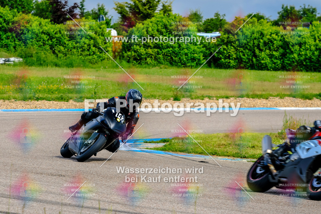 MotoTeam-8621 | Hier findet Ihr Bilder von Touristenfahrten auf der Nürburgring Nordschleife oder von anderen Veranstaltungen die ich besucht habe. Viel Spass beim Durch Schauen 