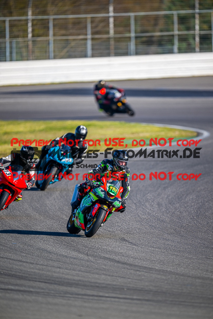 MaZZes_FotoMatrix_230410_0751 | ROT