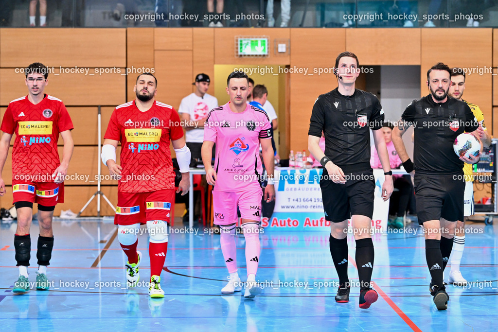 Carinthia Flamengo Futsal Club vs. FC Ljuti Krajisnici | #22 Philip Luschin Carinthia Flamengo, #1 Youssef Helal Carinthia Flamengo, #7 Enes Brdjanovic Carinthia Flamengo, Harting Johannes Referee, Kostacevic Nenad Referee, Carinthia Flamengo Futsal Club vs. FC Ljuti Krajisnici, Carinthia Flamengo Futsal Club vs. FC Ljuti Krajisnici am 05.01.2025 in Klagenfurt (Ballspielhalle Viktring), Austria, (Photo by Bernd Stefan)