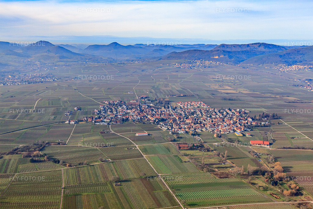 Luftbild: Ortsansicht von Osten im Ortsteil Nußdorf in Landau im Bundesland Rheinland-Pfalz in Deutschland. Foto: IMG_61541.jpg vom 18.01.2014 durch Werner Riehm/FLY-FOTO.deAuflösung des Originals: 4752 x 3168 px