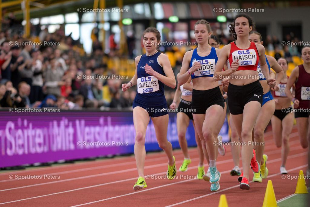 DM Halle 2026_Samstag-14 | 28.02.2026, xkaix, Leichtathletik Deutsche Meisterschaften Halle 2026,  v.l. Vera Coutellier (Cologne Athletics), Adia Budde (LAV Stadtwerke Tübingen), Adeline Haisch (LG Region Karlsruhe) - Realisiert mit Pictrs.com
