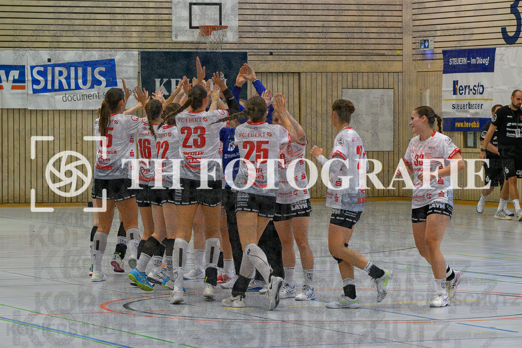 DEU, HSG Freiburg - TG Nuertingen, Handball, 2. Handball-Bundesliga, Saison 2023/2024, 04. Spieltag, Saison 2023/2024, 07.10.2023 | Team TG Nuertingen beim Jubel / Motivation

DEU, HSG Freiburg - TG Nuertingen, Handball, 2. Handball-Bundesliga, Saison 2023/2024, 04. Spieltag, Saison 2023/2024, 07.10.2023

Foto: Eibner-Pressefoto/Thomas Hess