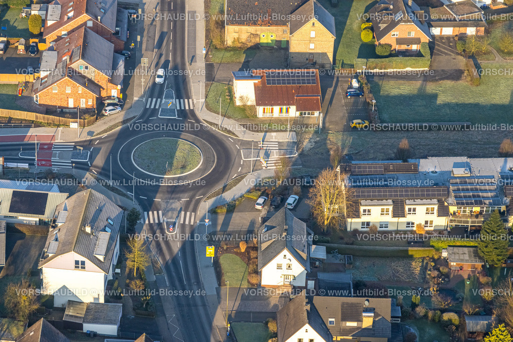 Hamm250200516Rhynern | Luftbild, Baustelle Kreisverkehr an der  geplanten Nahverkehrsverbindung mit Haltepunkt in Westtünnen, Baustelle am Südfeldweg und Von-Thünen-Straße für den künftigen Bahnhaltepunkt, Parkplätze, Stadtbezirk Rhynern, Hamm, Ruhrgebiet, Nordrhein-Westfalen, Deutschland
