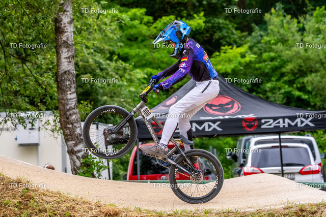 BayBMX2026-05575 | Fotogalerie von Thomas Dettweiler mit Eventbildern und lizenzfreien Fotos. Perfekt als Wandbild, für Büro, Website oder private Nutzung. - Realisiert mit Pictrs.com