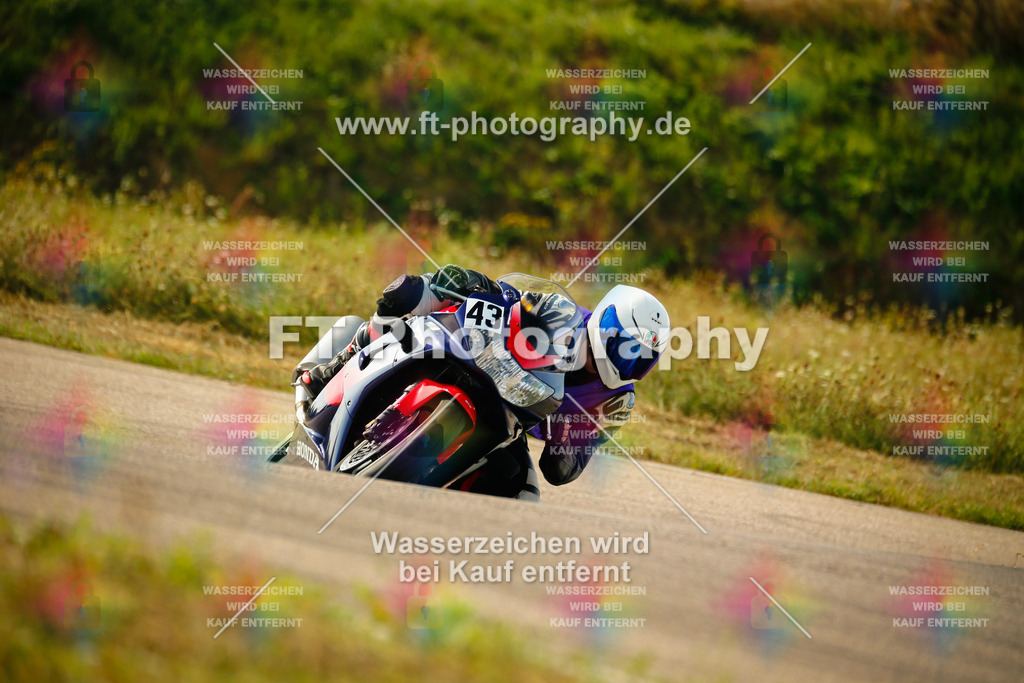 _MOT6412 | Hier findet Ihr Bilder von Touristenfahrten auf der Nürburgring Nordschleife oder von anderen Veranstaltungen die ich besucht habe. Viel Spass beim Durch Schauen 