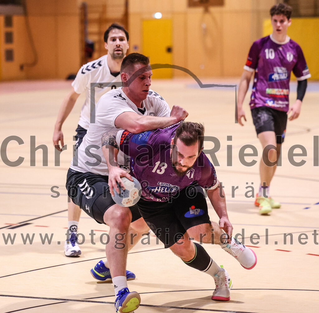 2025-02-15_074_SpVgg_Altenerding_gegen_SVW_Burghausen | Erding, Deutschland, 15.02.2025:Handball, Bezirksoberliga Männer 2024 / 2025, 16. Spieltag, SpVgg Altenerding gegen SVW Burghausen, Endergebnis: 32:31Sebastian Forster (SpVgg Altenerding, #13)Foto: Christian Riedel / fotografie-riedel.net