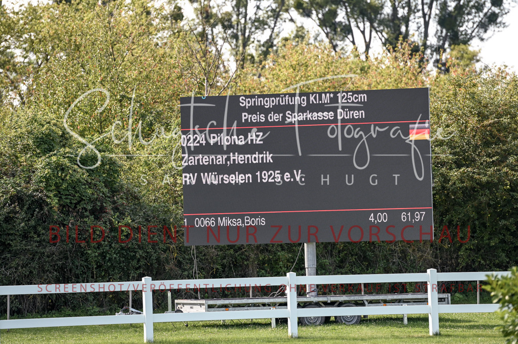 Schugtsche-Düren.2024-10.Springprf.M_-10 | Schugtsche Fotografie - Realisiert mit Pictrs.com