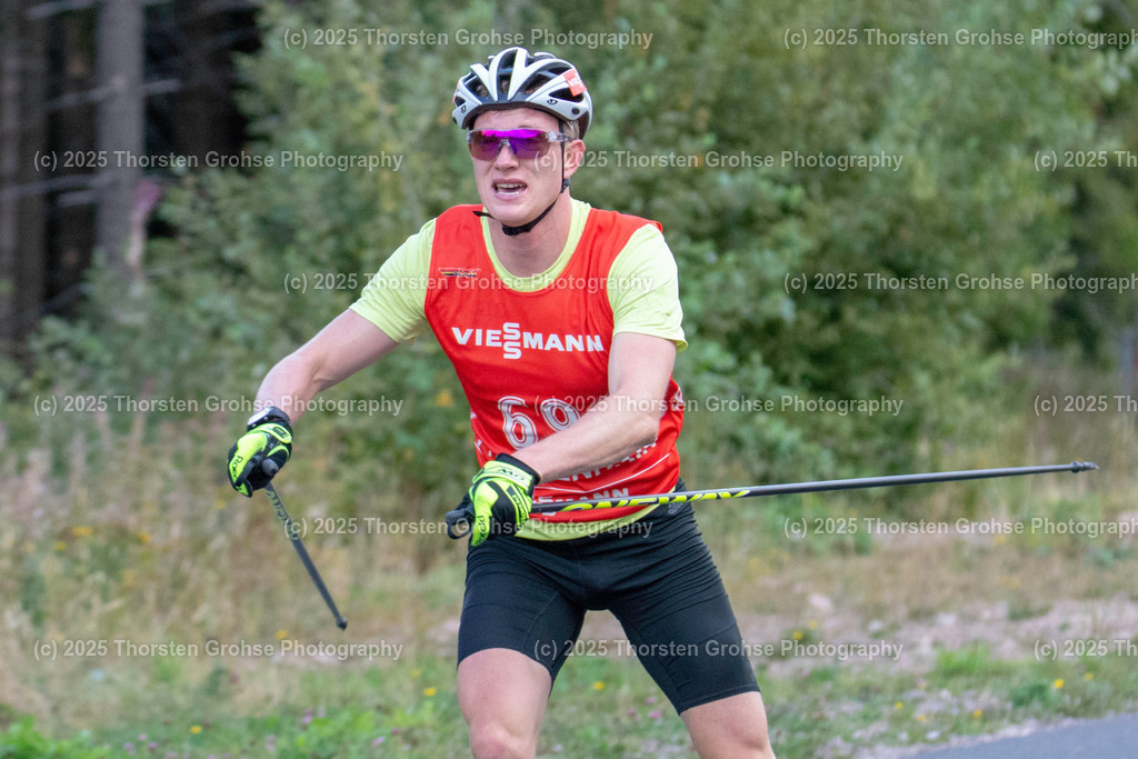 Deutsche Meisterschaften Biathlon | Deutsche Meisterschaften Biathlon, Speziallanglauf Maenner am 14.09.2018 in der DKB SKI ARENA in Oberhof, (Deutschland)

Bild: Doll Benedikt vom SZ Breitnau / BwO - Realisiert mit Pictrs.com