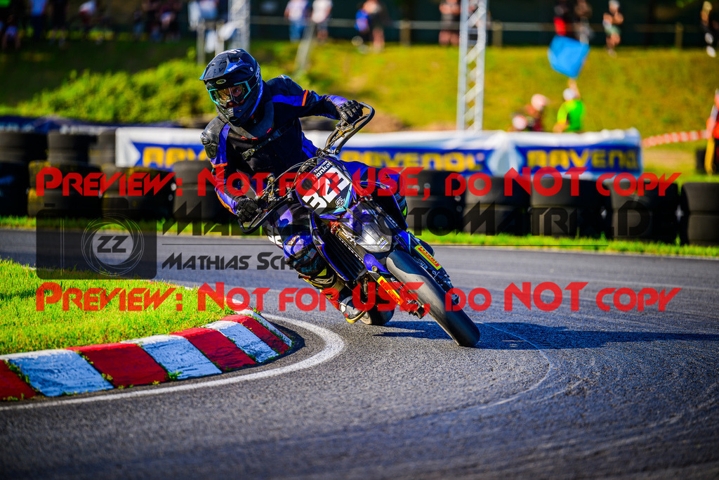 MaZZes_FotoMatrix_240511_6021986_9079 | UE40