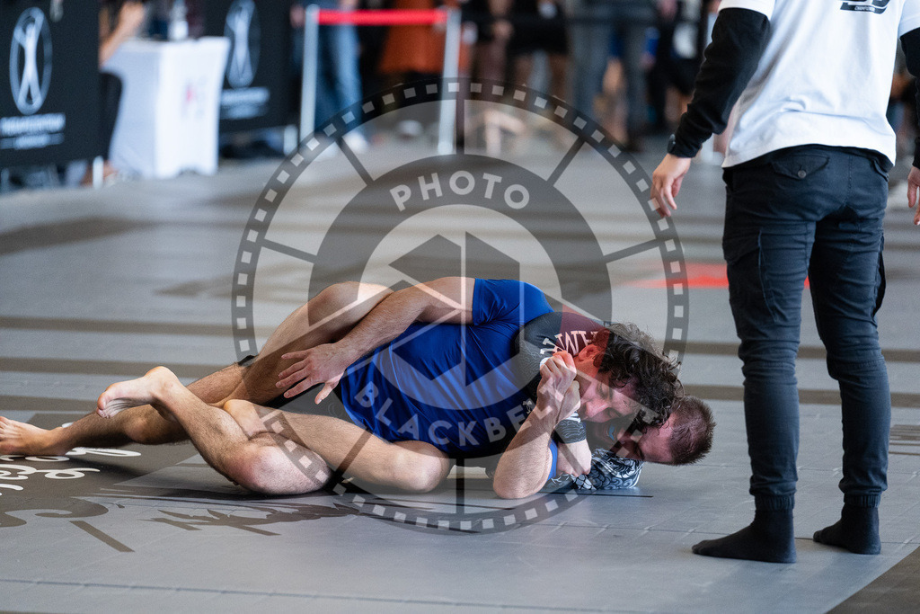 20251129PBB7608 | Fighters compete during the luta livre competition ILLCS XI winter edition on November 29, 2025 in Hannover, Germany.