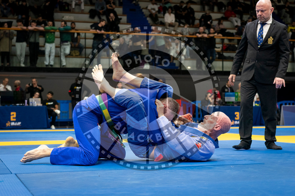 20240125PBB02320 | Fighters compete during the sixth day of the Brazilian Jiu-jitsu European Championship of the IBJJF in Paris, France, on January 25, 2024.
