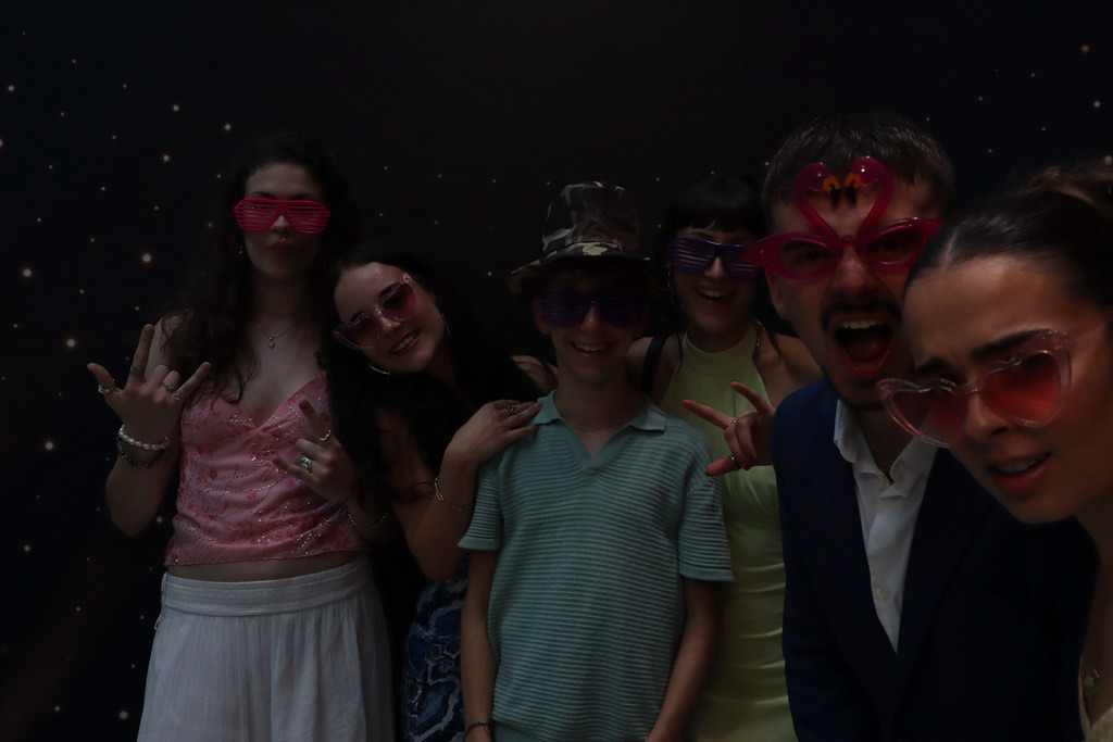 ZD260628112736-85 | Fotoshop von zweidimensional Fotografie. Ihr Fotograf im Aargau. Abzüge von Ihrem Fotobox Event bestellen.Abzüge von Ihrem Hochzeit bestellen.Abzüge von Ihrem Schulfotograf bestellen.