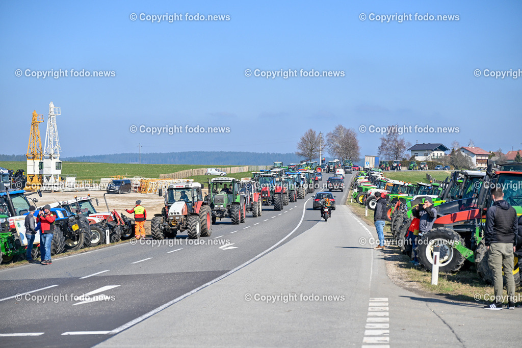 Bauernprotest_ Poendorf_ Lasco_ 08.03.2024-24 | 08.03.2024, Poendorf, AUT, Bauernprotest, im Bild Bauernprotest, Bauern, Landwirte, Traktoren, Fa. Lasco, Demo, Kundgebung