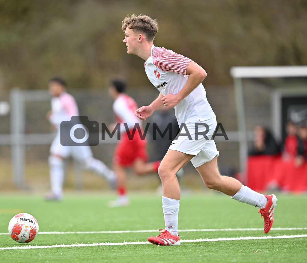 Fussball I Herren I Saison 2025-2026 I Bundesliga I 6. Spieltag I Eintracht Frankfurt - FC Bayern München  | MWMARA - Realisiert mit Pictrs.com