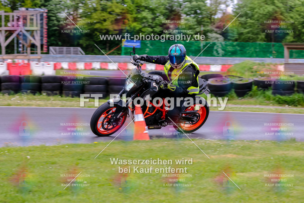 MotoTeamVBK-20231 | Hier findet Ihr Bilder von Touristenfahrten auf der Nürburgring Nordschleife oder von anderen Veranstaltungen die ich besucht habe. Viel Spass beim Durch Schauen 