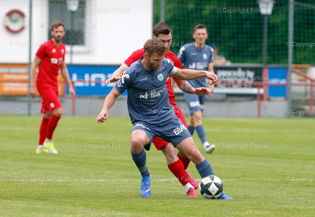 A_LUI_03052025_0008 | SPORT FUSSBALL LL.OST ASKOE OEDT 1B-USV ST.ULRICH 03.05.2025IM BILD: FLORIAN AIGNER  (OEDT1B) UND NORBERT SCHMID (ST.ULRICH)FOTO:FOTOLUI